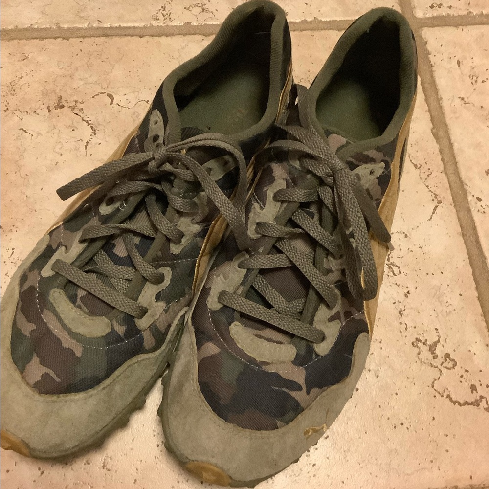 Puma’s- size 7 1/2(38)